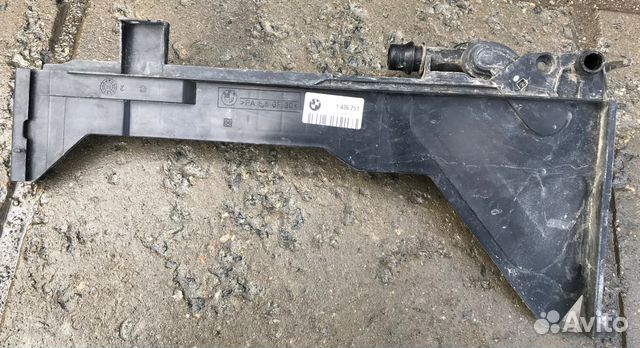 Монтажная пластина бачка и радиатора АКПП BMW Е46