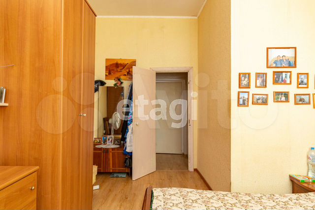 3-к. квартира, 80 м², 1/2 эт.