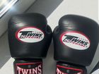Боксерские перчатки twins