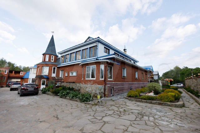 Коттедж 1000 м² на участке 18 сот.