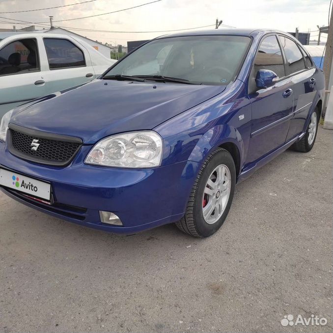 Фиолетовая матовая Suzuki forenza