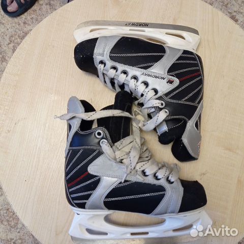 Коньки хоккейн.36р,кеды,ботинки лыж 30,32,38,39р