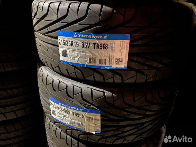 Triangle TR968 215/35 R19 85V