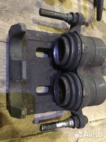 Суппорт тормозной передний Nissan Murano z50