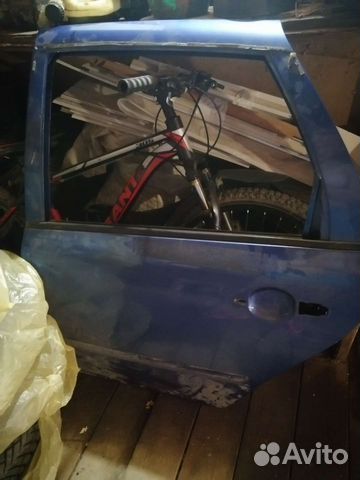 Продам заднюю левую дверь на ладу