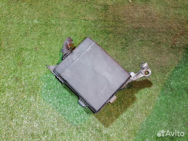 Блок предохранителей MR965734 Mitsubishi Outlander