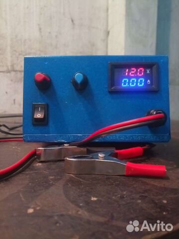 Автомобильное зарядное устройство