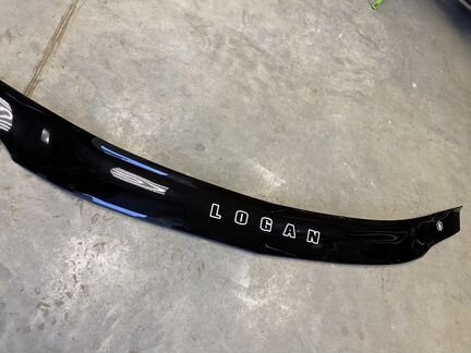 Мухобойка на Рено Логан