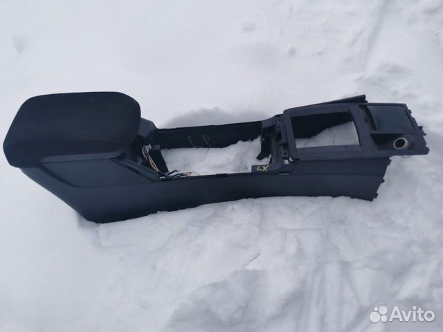 Подлокотник митсубиси каризма