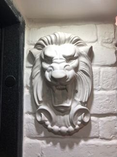 Барельеф лев