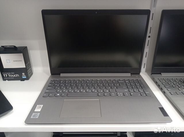 Lenovo i3-10th 4gb UHD ssd 128gb hdd 1000gb