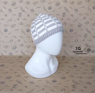 Вязаная шапка. Ручная работа