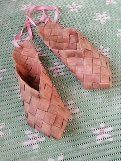 Лапти и шляпа