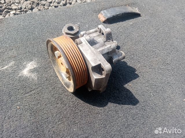 Насос гидроусилителя на Рейнж Ровер III 04г