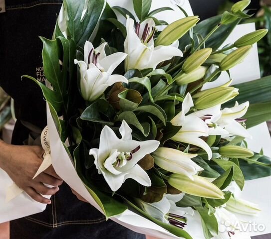 Лилии цветы букеты
