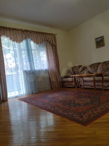 Дом 200 м² на участке 5 сот.