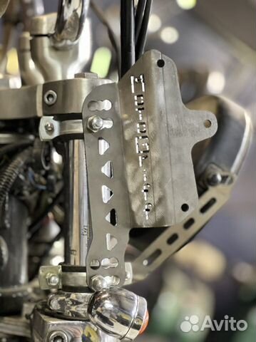 Универсальные кронштейны крепления batwing