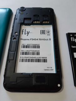 Смартфон Fly FS454