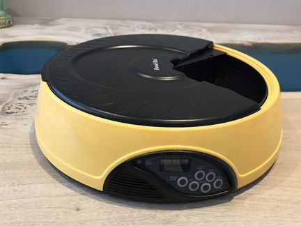 Автокормушка для собак и кошек