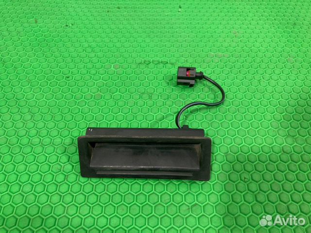 Ручка открытия двери багажника Volkswagen Touareg