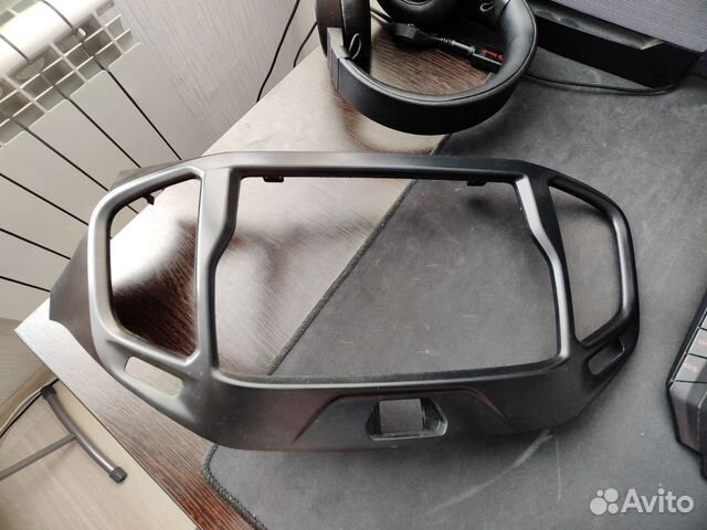 Штатная рамка для штатной магнитолы Vesta