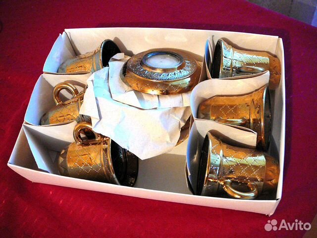 Кофейный сервиз и подарочный набор из хрустальных