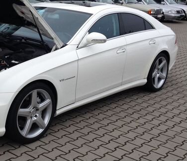 Диффузор заднего бампера для BMW М6 E63