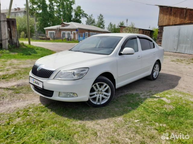 Skoda Octavia 2012 белая