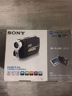 Видеокамера Sony V9 HD