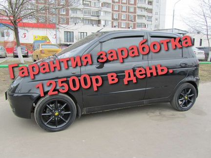 Авито курьер. Смешные и нелепые надписи на авто.