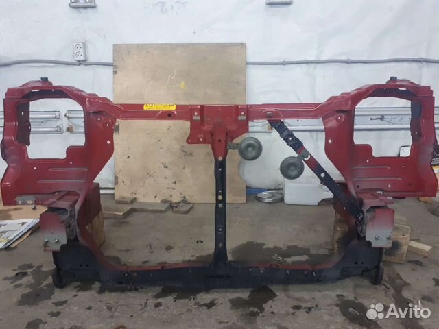 Телевизор (панель передняя) Nissan x-trail NT30