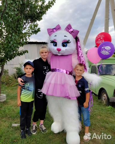 Зайка Ляля, ростовая кукла, аниматор