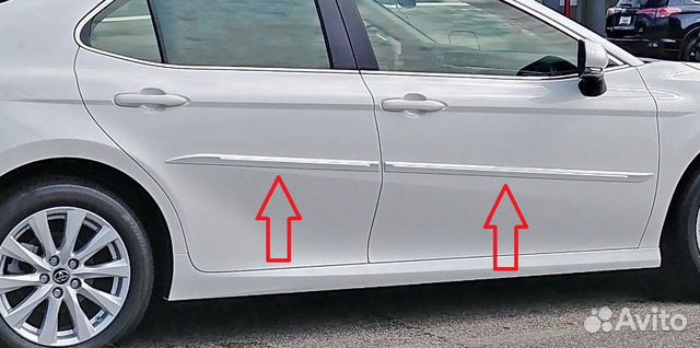 Молдинги на двери с хром вставкой Toyota Camry V70