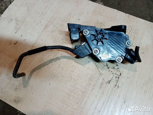 Педаль газа на Лексус LS 09г