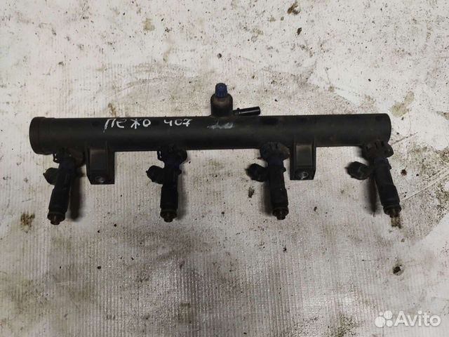 Топливная рампа форсунки Пежо 307