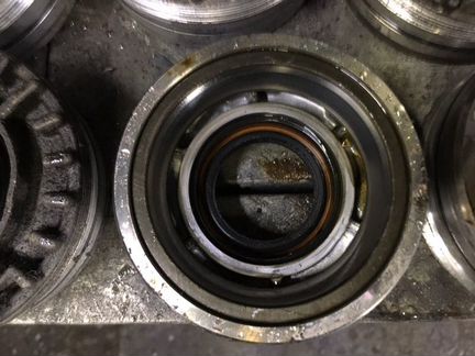 Крышка редуктора Subaru Legacy BL5