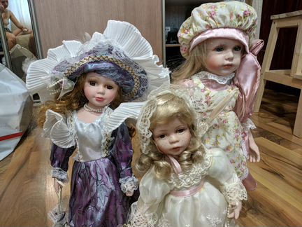 Куклы фарфоровые
