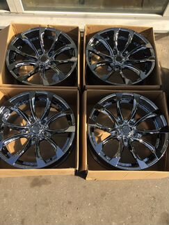 Диски Wald R20 5x150 на Toyota LC200