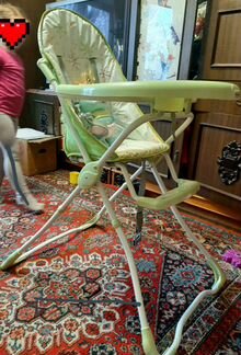 Стульчик для кормления ребенка