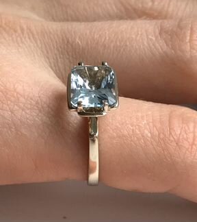 Кольцо золото 585 проба Россия голубой топаз