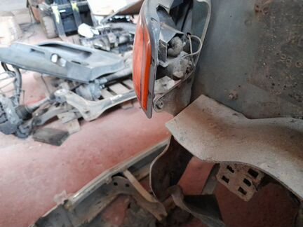 Поворотник в крыле передний левый Ford Ranger 1