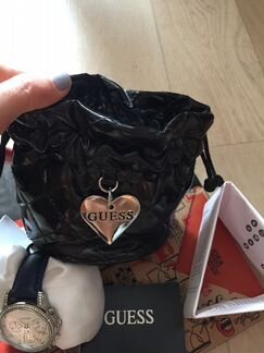 Часы Guess