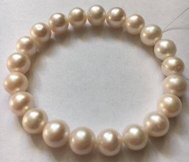 Браслет из жемчуга и камней