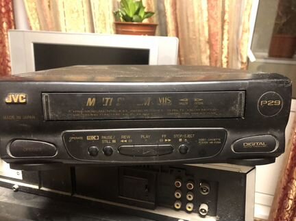 Видеомагнитофон JVC