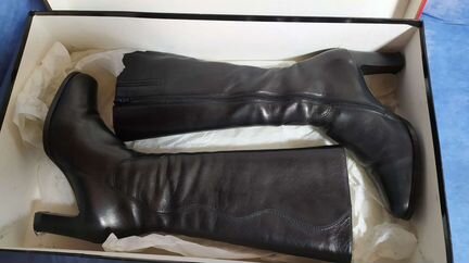 Зимние кожаные женские сапоги 38 размер