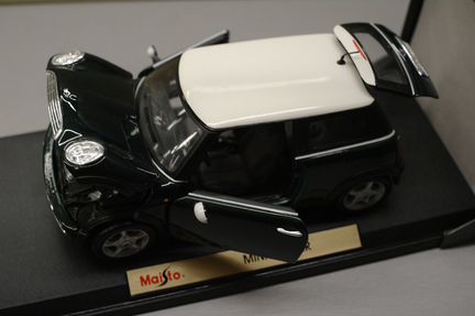 Модель автомобиля 1/18 mini Cooper