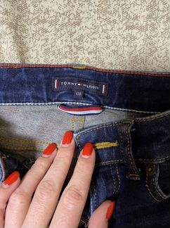 Tommy hilfiger джинсы 128 р