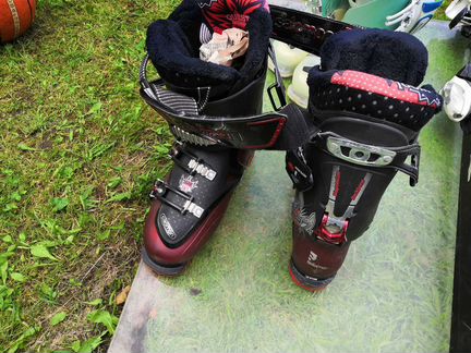 Горнолыжные ботинки rossignol