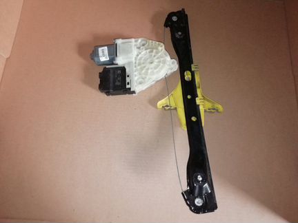 Стеклоподъемник задний левый Volkswagen Passat B6