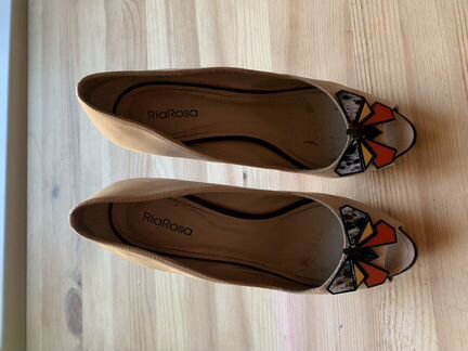 Туфли на высоком каблуке бежевые